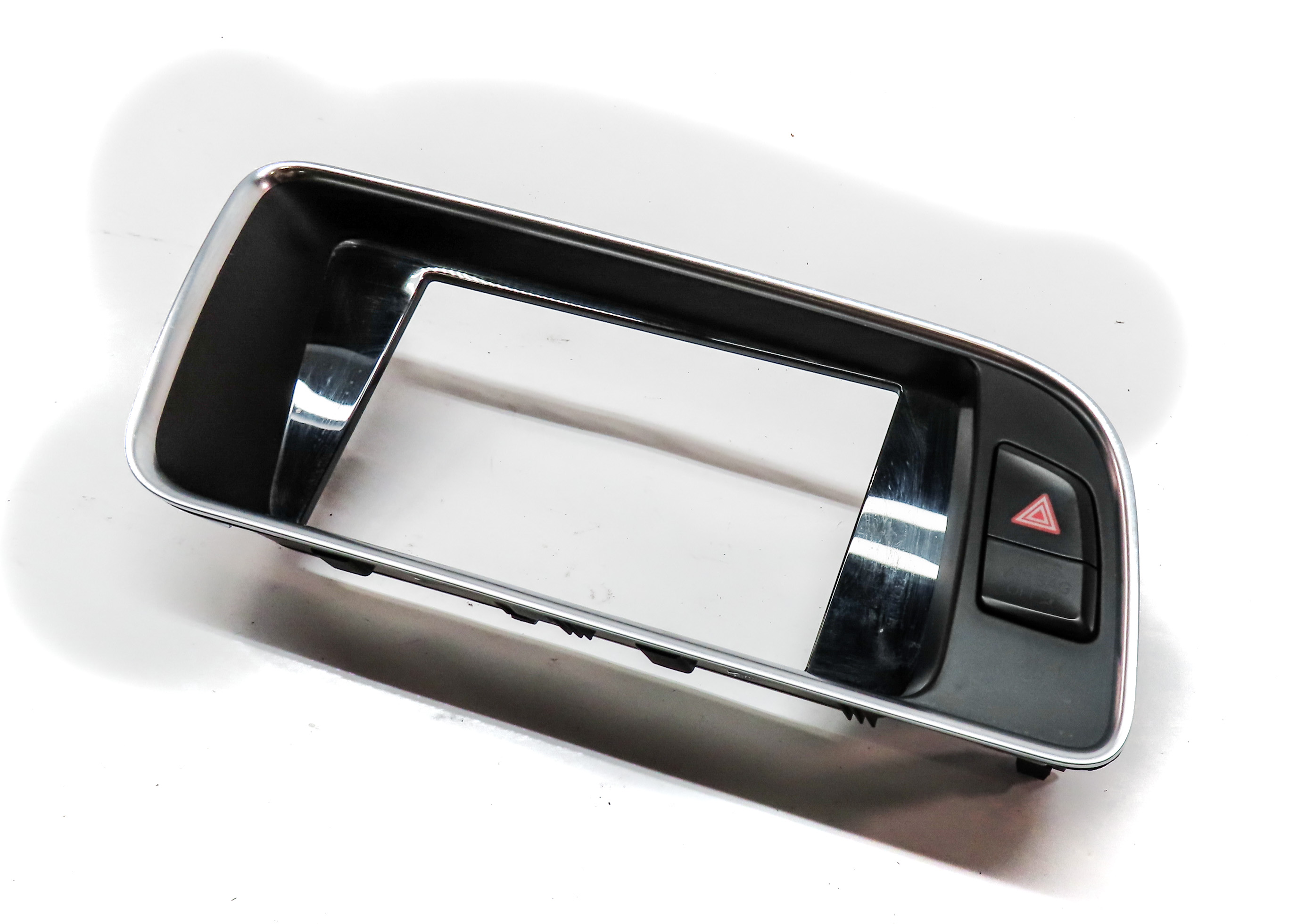 2016 AUDI Q5 (B8 8R) FRONT CENTER DASH INFORMATION SCREEN TRIM SURROUND — exact item pictured
